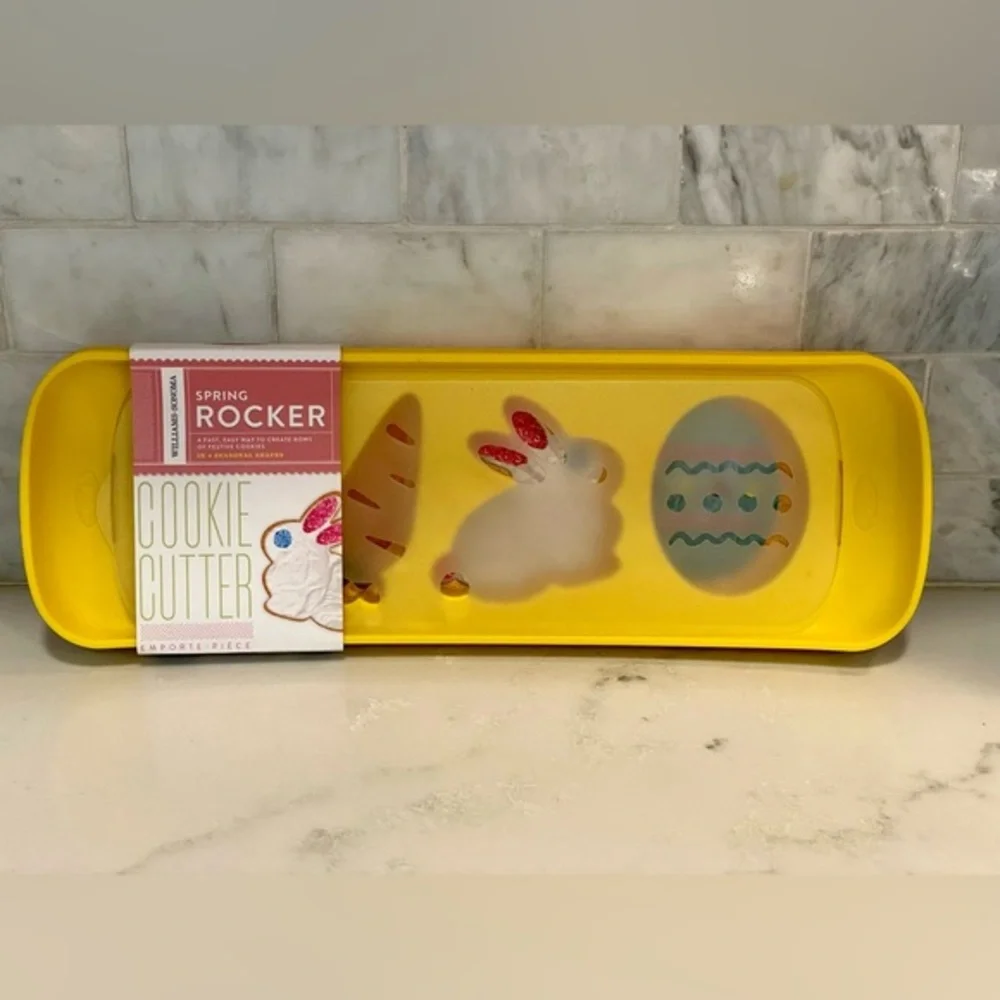 Williams Sonoma Spring Easter Rocker Cookie‎ Cutter- New!